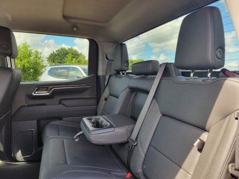 Used 2023 GMC Sierra 1500 SLT w/ SLT Premium Package AWD/4WD image 27