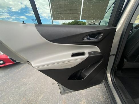 Used 2018 Chevrolet Equinox Premier image 23