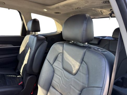 Used 2021 Kia Telluride SX w/ SX Prestige Package image 16