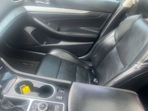 Used 2017 Nissan Maxima 3.5 SL FWD image 10