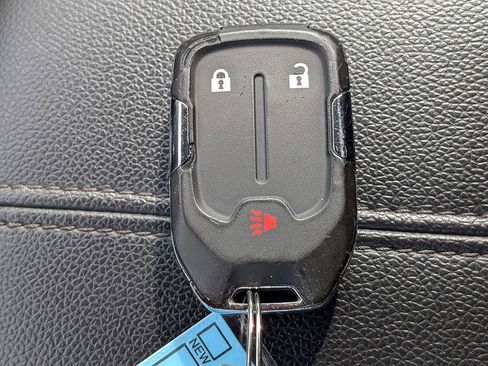 Used 2024 GMC Terrain SLE FWD image 31