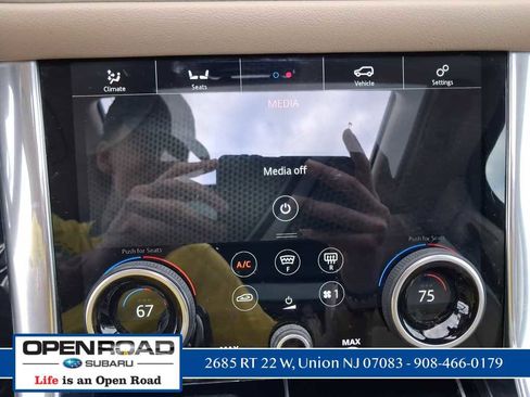 Used 2020 Land Rover Range Rover Sport HSE AWD/4WD image 26
