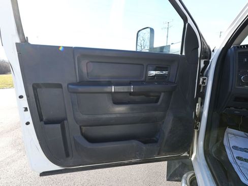 Used 2012 RAM 5500 w/ PWR Accessory Group image 11