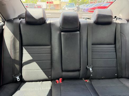 Used 2015 Toyota Camry SE FWD image 15