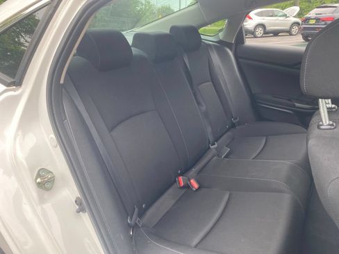 Used 2019 Honda Civic LX image 31