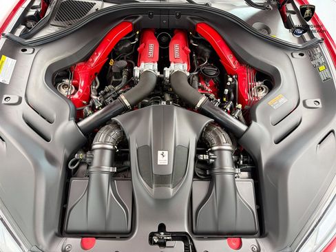 Used 2019 Ferrari Portofino RWD image 27