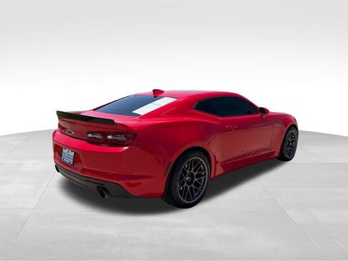 Used 2020 Chevrolet Camaro LT w/ Technology Package RWD image 6