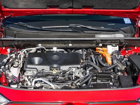 Used 2021 Toyota RAV4 SE w/ Weather & Moonroof Package image 25