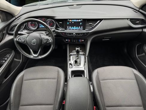 Used 2018 Buick Regal Preferred FWD image 10
