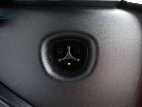 Used 2025 Tesla Model 3 RWD image 10