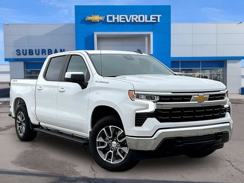 Used 2025 Chevrolet Silverado 1500 LT AWD/4WD image 2