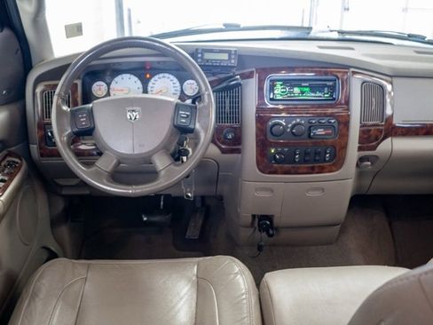 Used 2005 Dodge Ram 1500 Truck SLT image 10