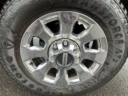 Certified 2019 Ford F250 Lariat w/ Lariat Ultimate Package image 13