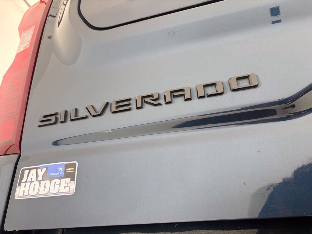 Used 2022 Chevrolet Silverado 1500 Custom Trail Boss w/ LPO, Dark Essentials Package AWD/4WD image 17