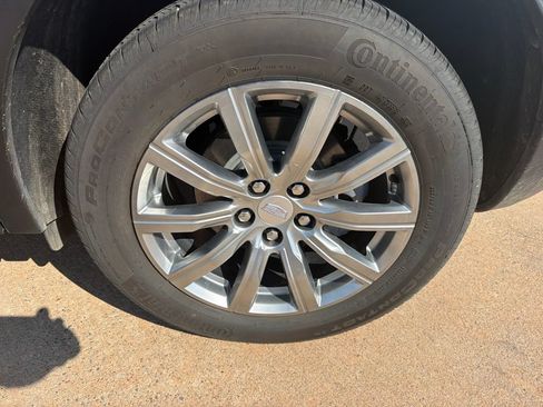 Used 2021 Cadillac XT4 Premium Luxury AWD/4WD image 6
