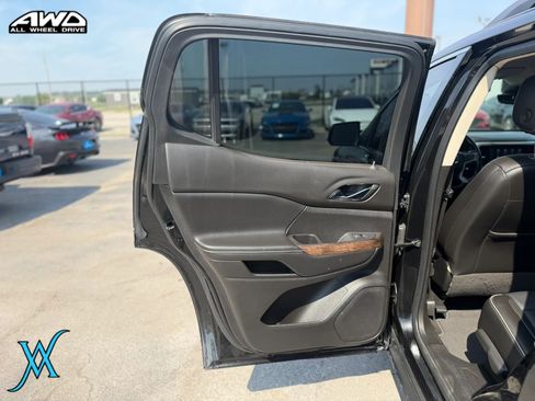 Used 2020 GMC Acadia Denali w/ Technology Package AWD/4WD image 15