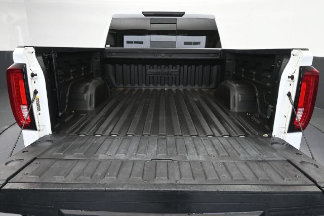 Used 2023 GMC Sierra 1500 SLT w/ SLT Premium Package AWD/4WD image 32