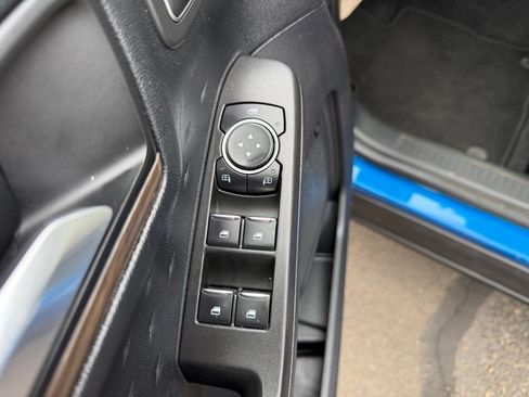 Used 2020 Ford Escape Titanium AWD/4WD image 17