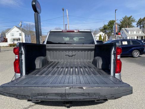 Used 2024 Chevrolet Silverado 1500 RST AWD/4WD image 5