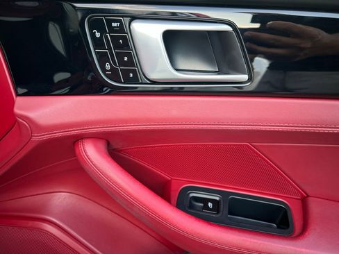 Used 2018 Porsche Panamera 4S image 55