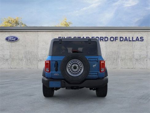 New 2025 Ford Bronco Base image 5