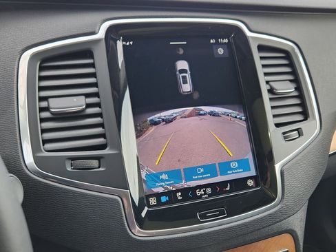 Used 2023 Volvo XC90 B6 Core w/ Protection Package Premier image 8