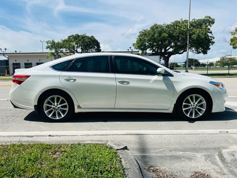 Used 2015 Toyota Avalon Limited w/ Technology Package FWD image 6