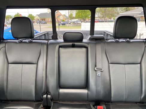 Used 2019 Ford F150 Lariat w/ Equipment Group 502A Luxury AWD/4WD image 32