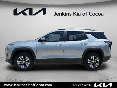 Used 2025 Chevrolet Equinox LT w/ Convenience Package II AWD/4WD image 10