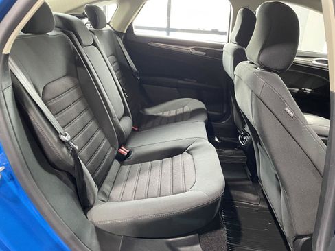 Used 2020 Ford Fusion SE AWD/4WD image 24