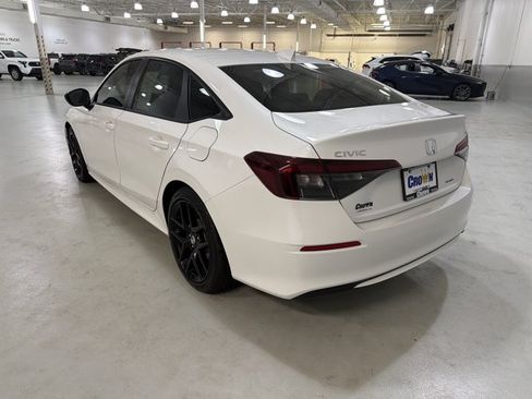 Used 2025 Honda Civic Sport image 6