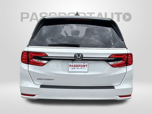 Used 2023 Honda Odyssey EX-L image 3