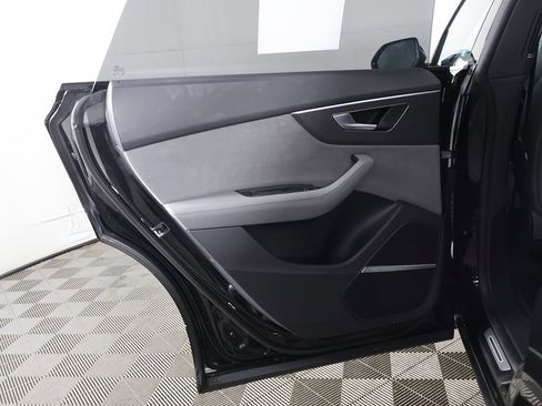 Used 2025 Audi SQ8 Premium Plus image 29