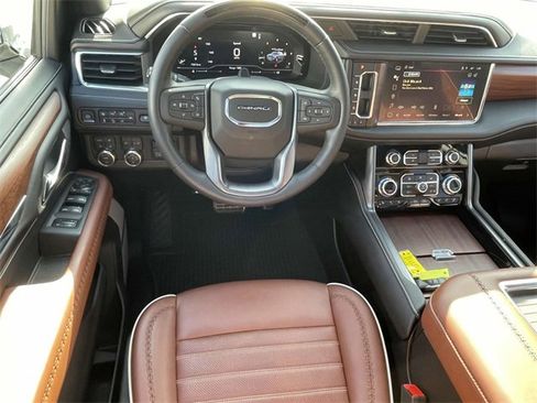 Certified 2023 GMC Yukon Denali Ultimate image 14