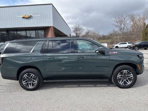 New 2026 Chevrolet Suburban Z71 w/ Z71 Off-Road Package AWD/4WD image 9