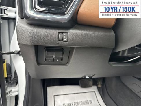 Used 2024 GMC Canyon AT4 w/ AT4 Premium Package image 19