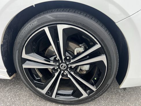 Certified 2021 Nissan Sentra SR image 12