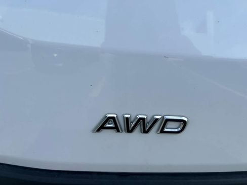 Used 2023 Ford Transit 250 Medium Roof AWD image 4