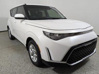 Used 2024 Kia Soul LX w/ Option Group 015