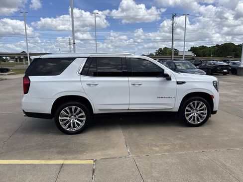 Used 2023 GMC Yukon Denali image 15