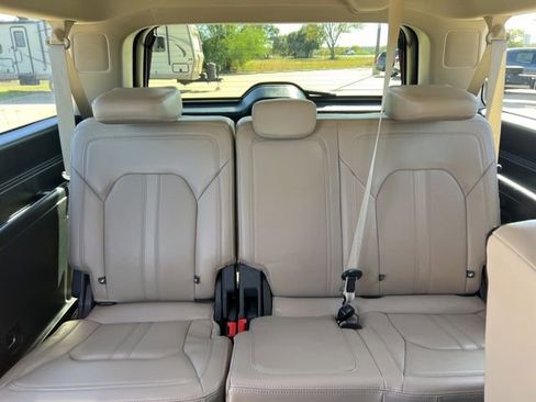 Used 2023 Ford Expedition Max Limited image 33