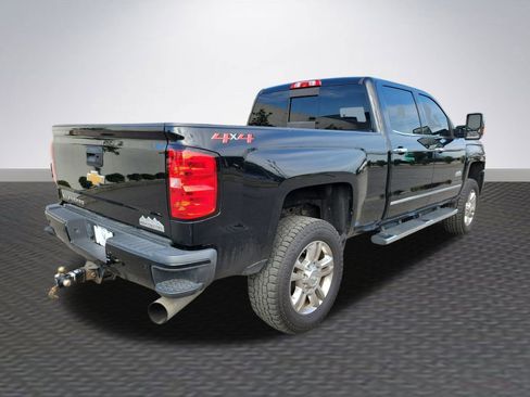 Used 2019 Chevrolet Silverado 2500 High Country w/ Duramax Plus Package image 5