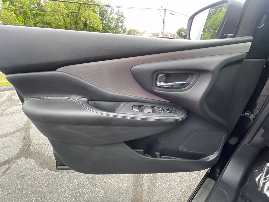 Certified 2023 Nissan Murano SV w/ SV Midnight Edition Package AWD/4WD image 9
