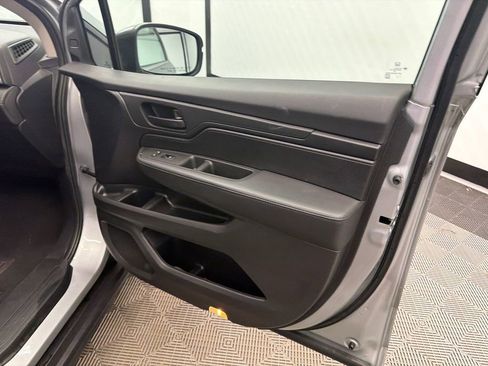 Used 2025 Honda Odyssey EX-L image 16