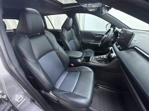 Used 2024 Toyota RAV4 XSE w/ Weather Package AWD/4WD image 30
