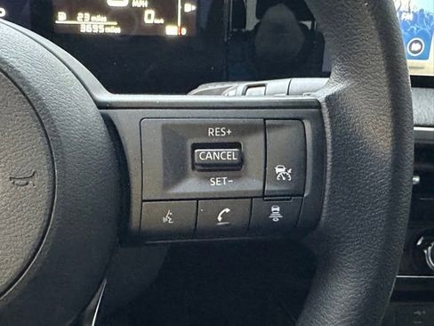 Used 2025 Nissan Kicks SV image 18