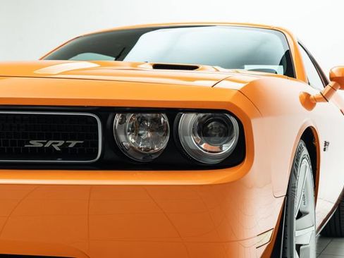 Used 2012 Dodge Challenger SRT8 RWD image 11