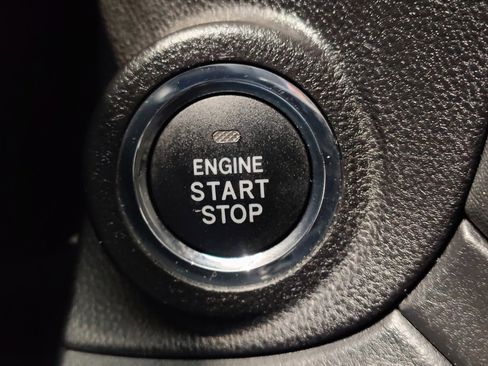 Used 2021 Subaru Outback Limited image 32