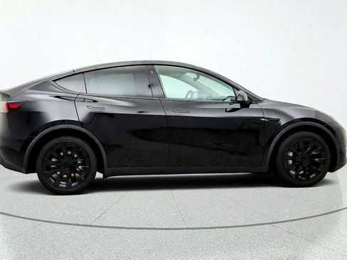 Used 2023 Tesla Model Y Long Range AWD/4WD image 4