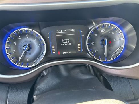 Used 2023 Chrysler Voyager LX FWD image 11